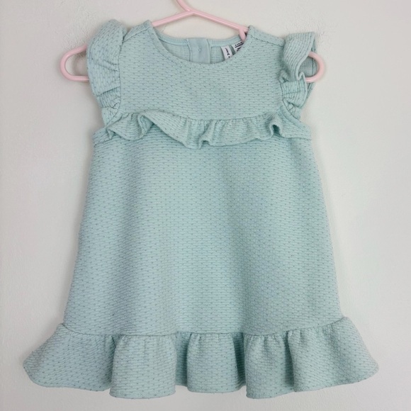 Janie and Jack Other - Janie and Jack pale green with silver metallic thread 6-12 month dress.